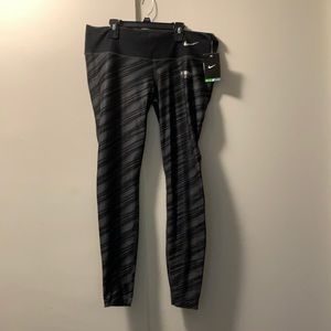 Nike leggings (2 pairs)